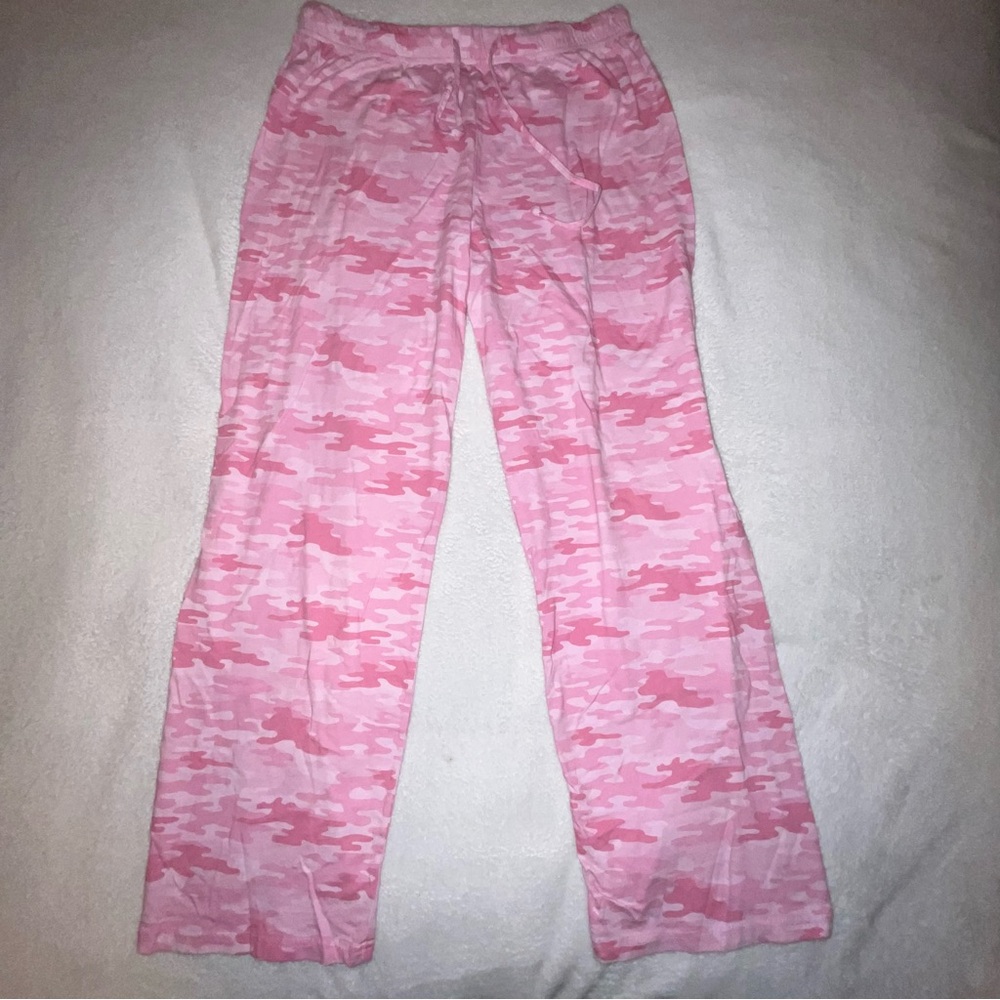 Women’s oversized Pink Camouflage Pajama Pants